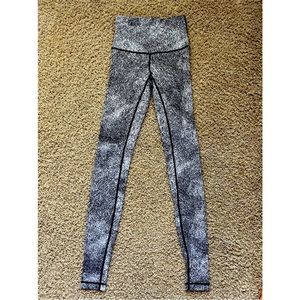 Lululemon black/white marble leggings 31” inseam size 4 SUPER soft